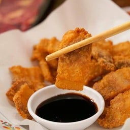 หมูสามชั้นทอดน้ำปลา