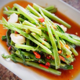 ผัดผักบุ้งไฟแดง