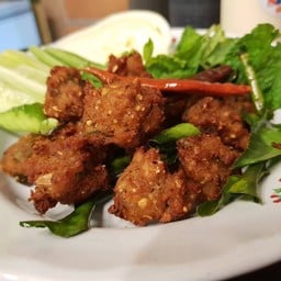 ลาบหมูทอด