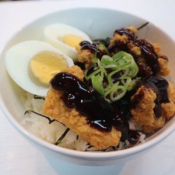 ข้าวไก่คาราเกะซอสเทอริยากิ ไข่ต้ม