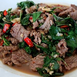 ผัดกระเพราเนื้อ(เป็นกับข้าว)