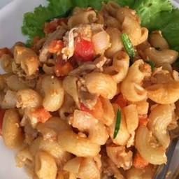 ผัดมักกะโรนีหมู