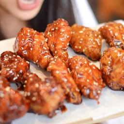 ไก่ทอดเกาหลี ซอสหมาล่า 6ชิ้น +ข้าว 1ถ้วย