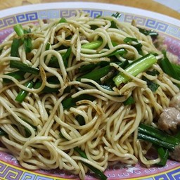 ผัดหมี่เนื้อ 炒牛肉面