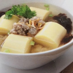 แกงจืดเต้าหู้หมูสับ สาหร่าย