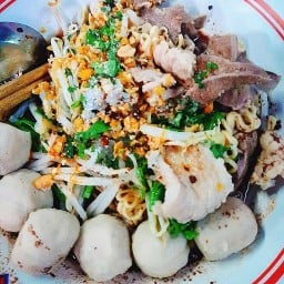 ก๋วยเตี๋ยวน้ำตกป้ากับลุง