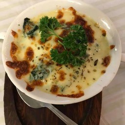 ผักโขมอบชีส