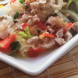 ยำวุ้นเส้นหมูสับ