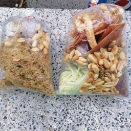 ร้านลู่ลู่ยำแซ่บ