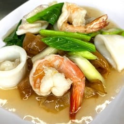 ราดหน้าทะเล