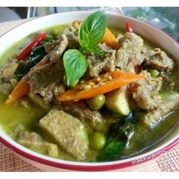 แกงเขียวหวานเนื้อ