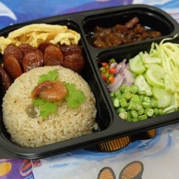 Krua Cluk ข้าวคลุกกะปิทรงเครื่อง / ผัดพริกแกงใต้รสเด็ด