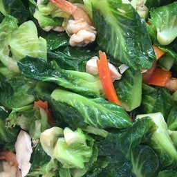 ผัดผักแคนงไก่