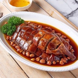 B2 เป็ดย่างหนังกรอบครึ่งตัว