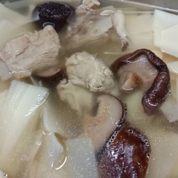แกงจืดหน่อไม้สดซี่โครงหมู