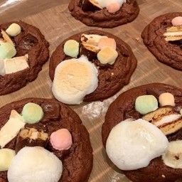 คุ๊กกี้ช็อคโกแล็ทมาชเมลโลและช็อคโกแลทบิสกิต