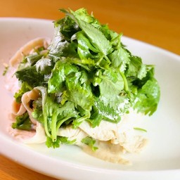 Pakchi Salad