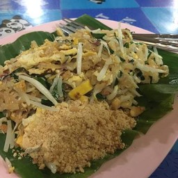 ผัดไทยเส้นเล็กใส่ไข่