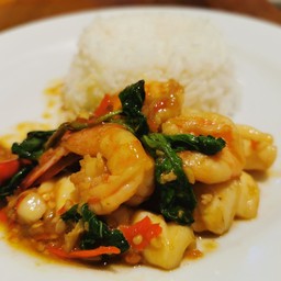 ข้าวกะเพรากุ้ง / ทะเล(หมึก+กุ้ง)