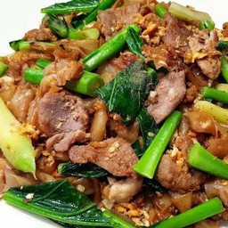 ผัดซีอิ้วหมู