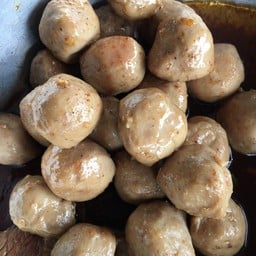 ลูกชิ้นเนื้อลวก