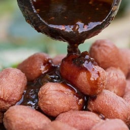 ไส้กรอกแดงทอด