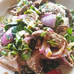 น้ำตกเนื้อ