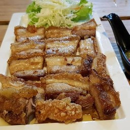 หมูกรอบทอดน้ำปลา