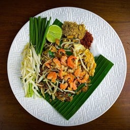 ผัดไทยกองหนุน By K. Pornthipa