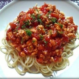 สปาเกตตี้ผัดซอสอกไก่