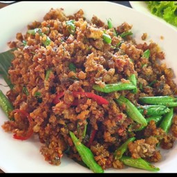 ปลาดุกฟูผัดพริกขิง
