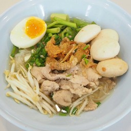 ก๋วยเตี๋ยวหมูน้ำใส