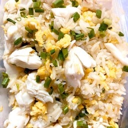 ข้าวผัดปูก้อน กลาง