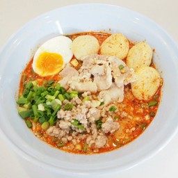 ก๋วยเตี๋ยวหมูต้มยำน้ำข้น