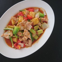 ผัดเปรี้ยวหวานหมู