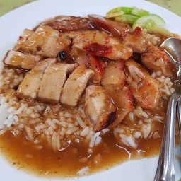ข้าวหมูแดง+หมูกรอบ+กุนเชียง