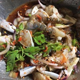 ยำมะม่วงปูม้า 2 ตัว