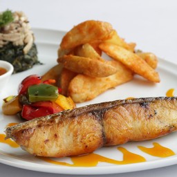 สเต็กปลากะพงซอสส้ม