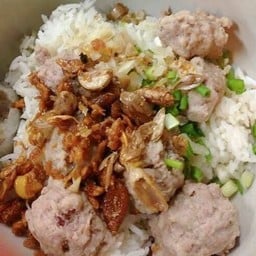 ข้าวต้มแห้งทรงเครื่อง(พิเศษ)