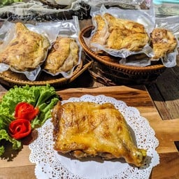 ไก่ย่างบ้านครูบัวผัน