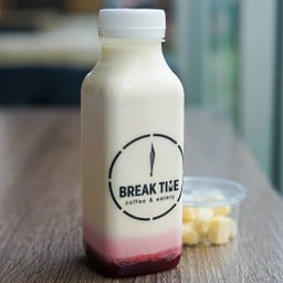 Ice Strawberry Cheesecake Milk