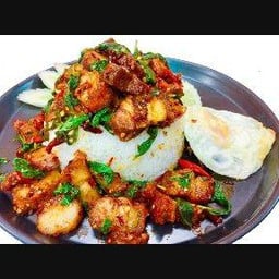 กะเพราห่อ(กะเพราบ้านบ้าน)