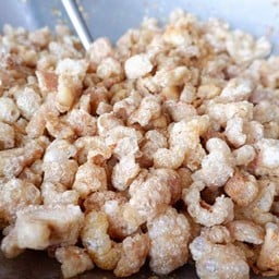 กากหมูเจียว