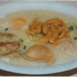 โจ๊กหมู+เครื่องใน ใส่ไข่