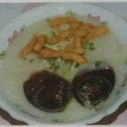 โจ๊กเครื่องในล้วน+ไข่เยี่ยวม้า