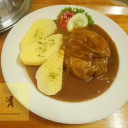 กระหล่ำปลียัดไส้หมู กับ มันต้ม