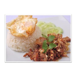หมูทอดกระเทียม (แถมฟรีซุปมิโซะ)