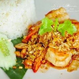 ข้าวกุ้งทอดกระเทียม