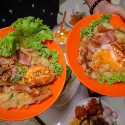 คั่วไก่+หมึก+เเฮม+กุ้ง