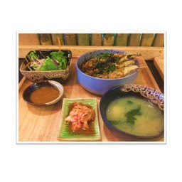 ชุดข้าว ปลาไข่เทมปุระ (รวมชุด SET ซุปมิโซะ + สลัดผัก + กิมจิ)